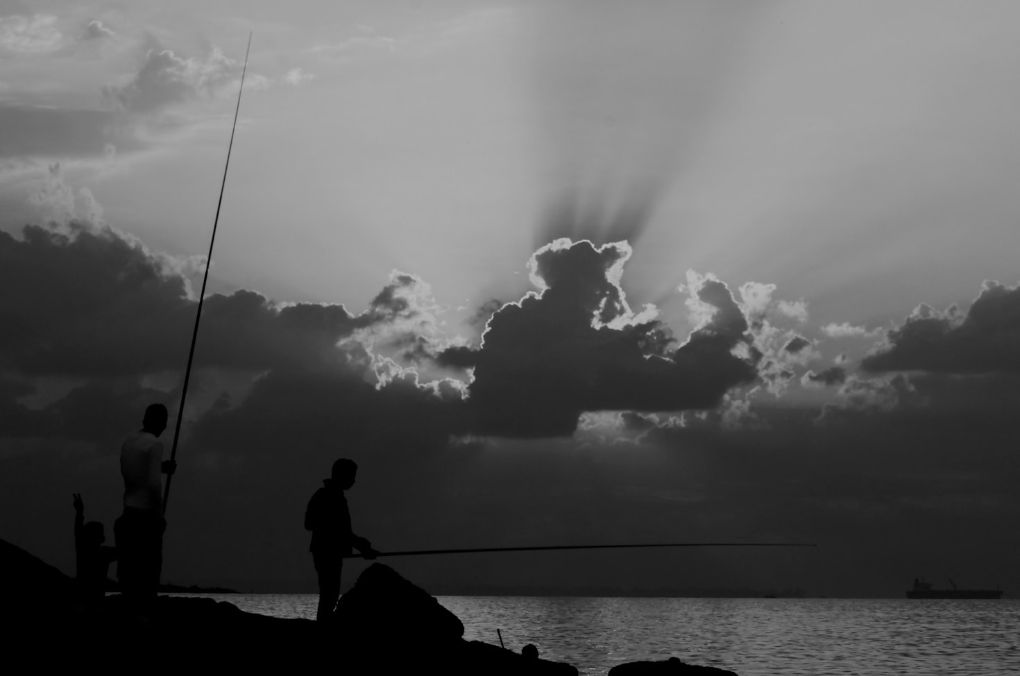 The Unique Joy of Fishing with Friends